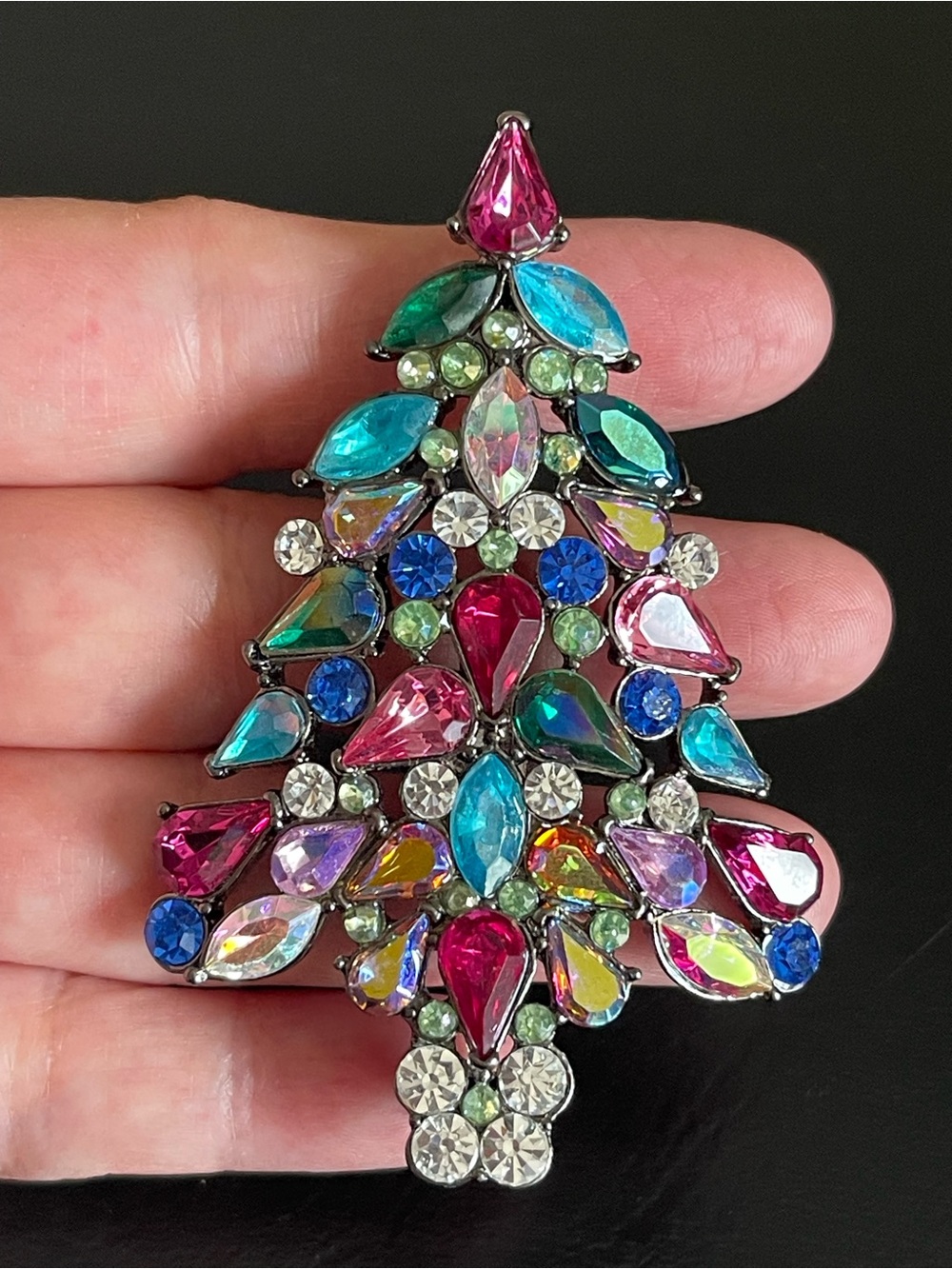 Avon 2006 signed 3rd Annual rhinestone Christmas tree brooch.